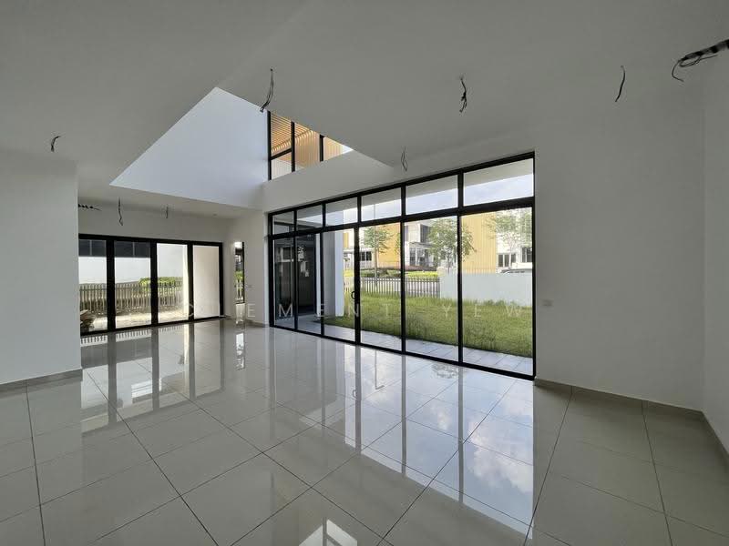 Semi-Detached House for Sale in Setia Alam (Selangor) - Clement Yew - Living Room - PropertyGuru.com.my