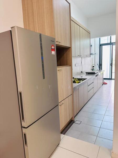 3-storey Terraced House for Rent in Lake Fields (Sungai Besi) - L.T Tan - Kitchen - PropertyGuru.com.my