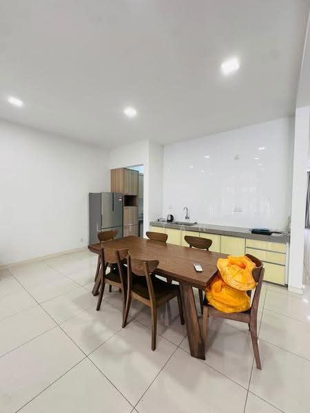 3-storey Terraced House for Rent in Lake Fields (Sungai Besi) - L.T Tan - Dining Room - PropertyGuru.com.my
