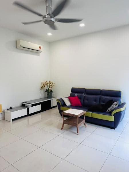 3-storey Terraced House for Rent in Lake Fields (Sungai Besi) - L.T Tan - Living Room - PropertyGuru.com.my