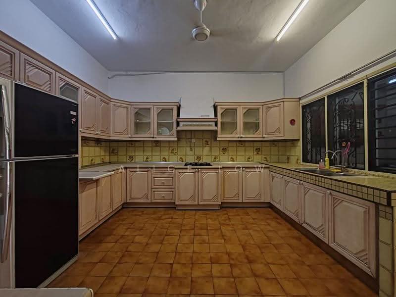 Bungalow House for Sale in SS3 (Petaling Jaya) - Alice Low - Kitchen - PropertyGuru.com.my