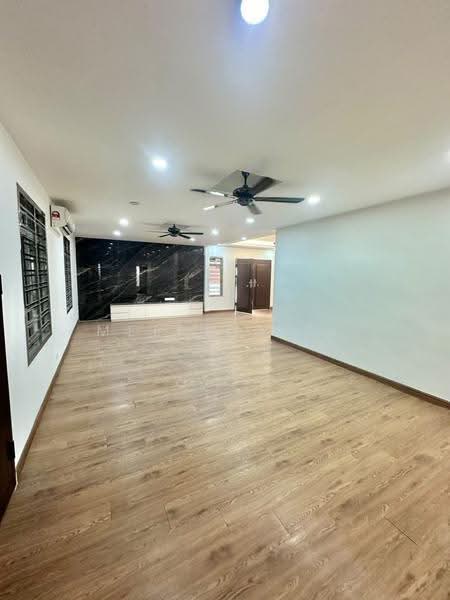 2-storey Terraced House for Sale in Taman Bukit Kempas (Tampoi) - Melinda Ee - Living Room - PropertyGuru.com.my
