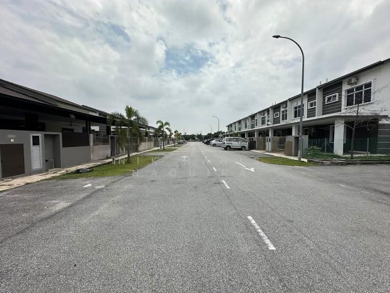 Cluster House for Rent in Telok Panglima Garang (Selangor) - Nik Hanis Naquira - Exterior - PropertyGuru.com.my