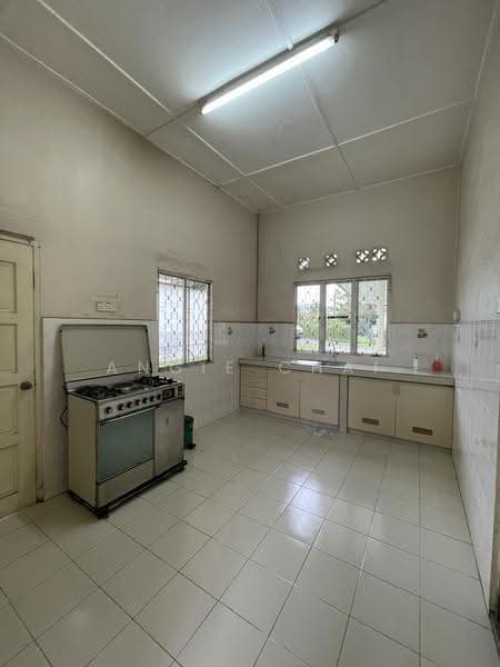 Bungalow House for Sale in Seksyen 12 (Petaling Jaya) - Angie Chai - Kitchen - PropertyGuru.com.my