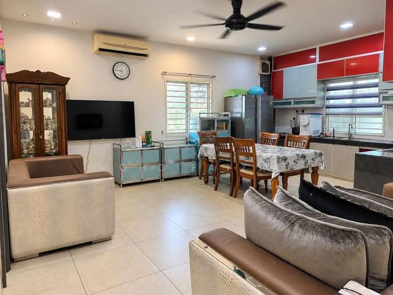Rumah Banglo untuk Dijual di Batu Caves (Kuala Lumpur) - Mohd Faizal - Living Room - PropertyGuru.com.my