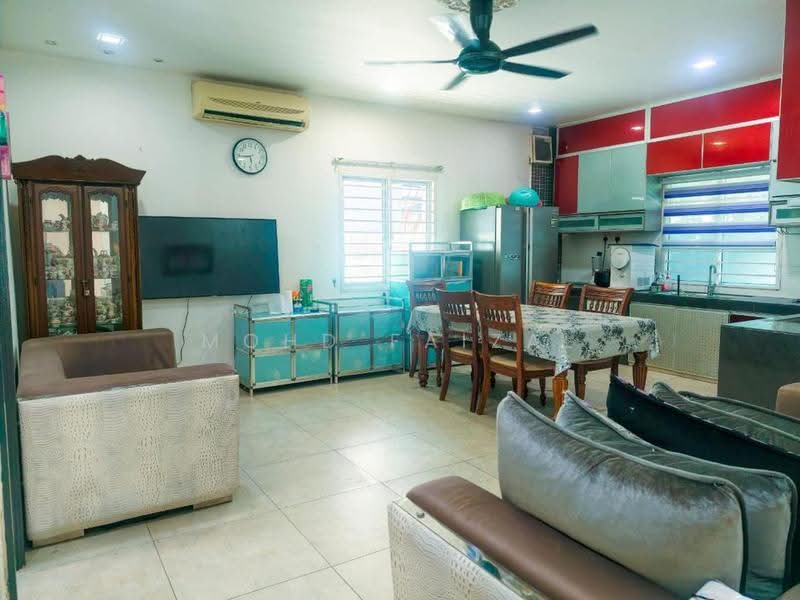 Rumah Banglo untuk Dijual di Batu Caves (Kuala Lumpur) - Mohd Faizal - Living Room - PropertyGuru.com.my