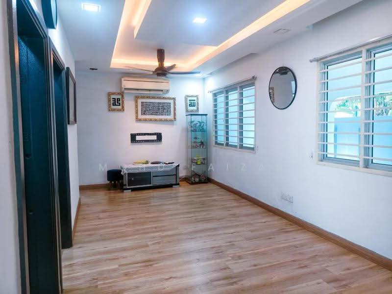 Rumah Banglo untuk Dijual di Batu Caves (Kuala Lumpur) - Mohd Faizal - Living Room - PropertyGuru.com.my
