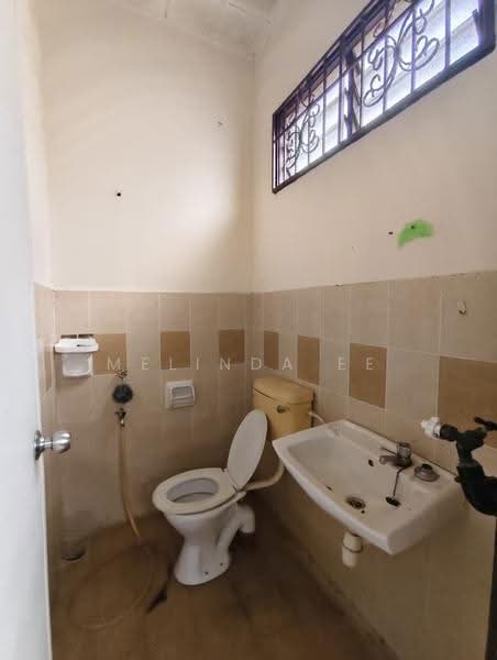 1-storey Terraced House for Sale in Bandar Putra Kulai (Kulai) - Melinda Ee - Bathroom - PropertyGuru.com.my