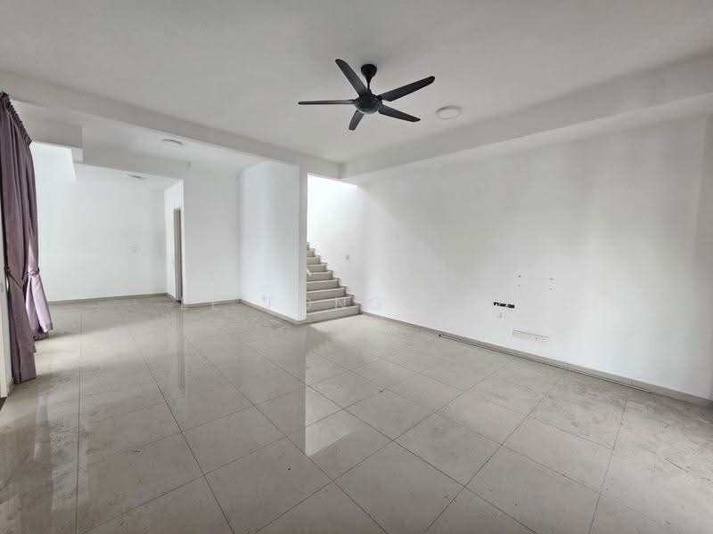 Cluster House for Sale in Kota Masai (Pasir Gudang) - Ee Fong Toh - Living Room - PropertyGuru.com.my