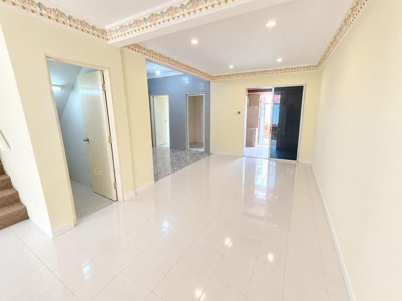 2-storey Terraced House for Sale in Kota Kinabalu (Sabah) - GABRIEL Chin - Living Room - PropertyGuru.com.my