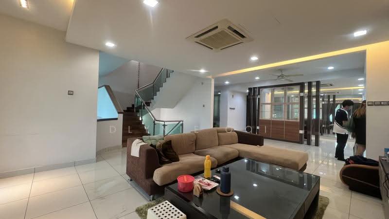 Semi-Detached House for Sale in Prima Saujana (Kajang) - Dlynie Ooi - Living Room - PropertyGuru.com.my