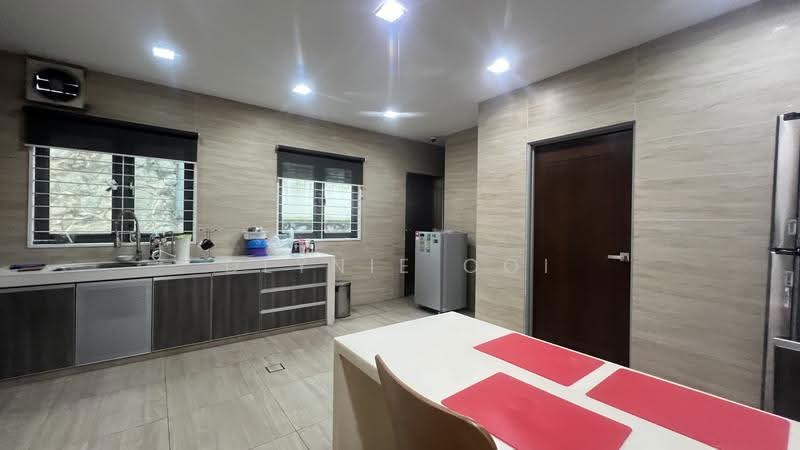 Semi-Detached House for Sale in Prima Saujana (Kajang) - Dlynie Ooi - Kitchen - PropertyGuru.com.my