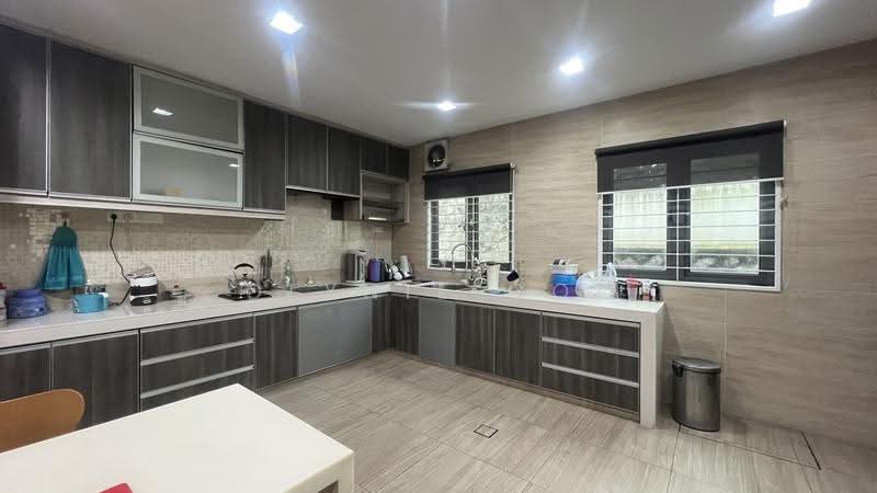 Semi-Detached House for Sale in Prima Saujana (Kajang) - Dlynie Ooi - Kitchen - PropertyGuru.com.my