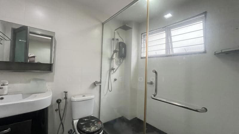 Semi-Detached House for Sale in Prima Saujana (Kajang) - Dlynie Ooi - Bathroom - PropertyGuru.com.my