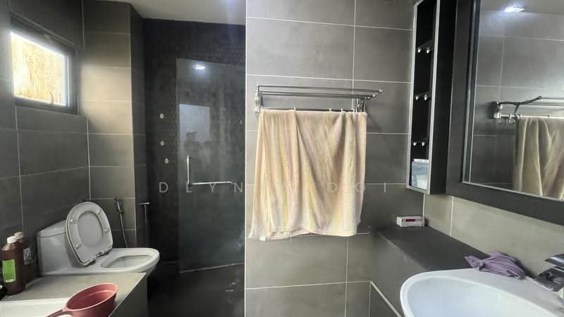 Semi-Detached House for Sale in Prima Saujana (Kajang) - Dlynie Ooi - Bathroom - PropertyGuru.com.my