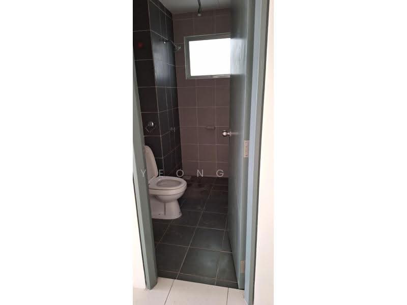 Townhouse for Rent in Dengkil (Selangor) - Yeong . - Bathroom - PropertyGuru.com.my