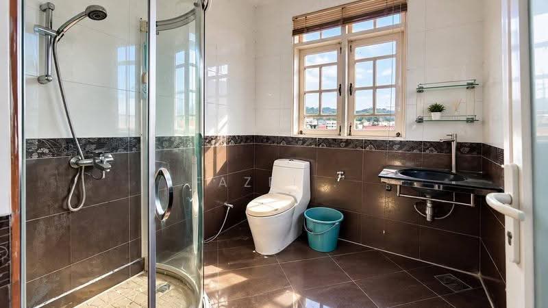 Bungalow House for Sale in Taman Tun Dr Ismail (Kuala Lumpur) - Fazri . - Bathroom - PropertyGuru.com.my
