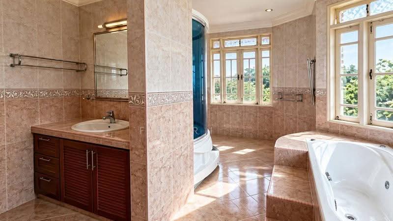 Bungalow House for Sale in Taman Tun Dr Ismail (Kuala Lumpur) - Fazri . - Bathroom - PropertyGuru.com.my