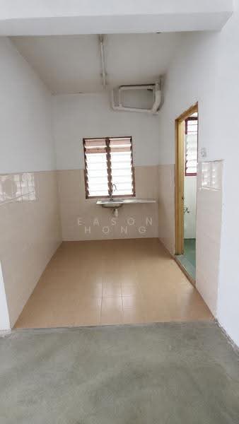 Apartment for Sale at Bayu Puteri - Eason Hong - Kitchen - PropertyGuru.com.my