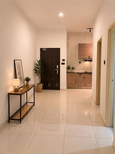 Kediaman Servis untuk Disewa di D'Summit Residences - Quinccy Lim - Corridor - PropertyGuru.com.my