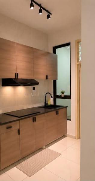 Kediaman Servis untuk Disewa di D'Summit Residences - Quinccy Lim - Kitchen - PropertyGuru.com.my