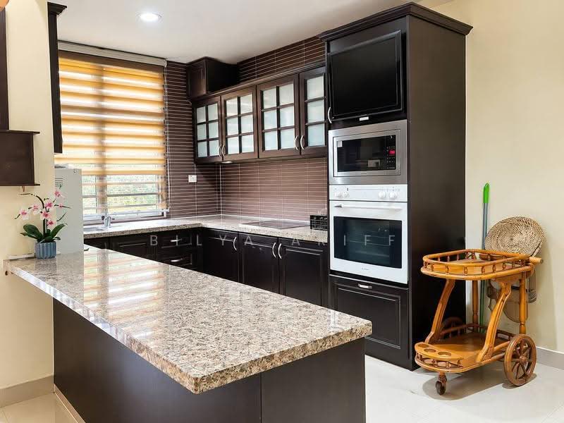 Bungalow House for Sale in Taman Puncak Perdana (Shah Alam) - BILYA ARIFF - Kitchen - PropertyGuru.com.my