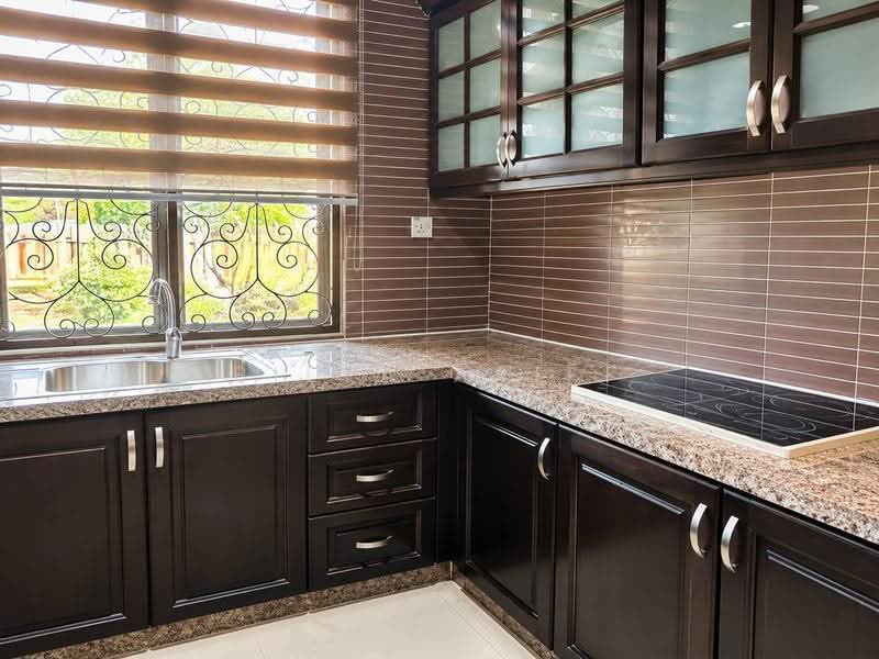 Bungalow House for Sale in Taman Puncak Perdana (Shah Alam) - BILYA ARIFF - Kitchen - PropertyGuru.com.my
