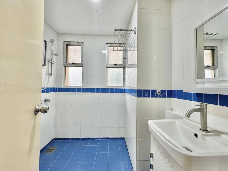 Condominium for Sale at Seri Maya Condominium - Norhafiz Bin Mohd Nor - Bathroom - PropertyGuru.com.my