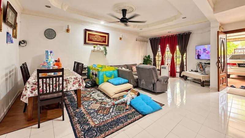 2-storey Terraced House for Sale in Kajang (Selangor) - Hafiz Sulaiman - Living Room - PropertyGuru.com.my
