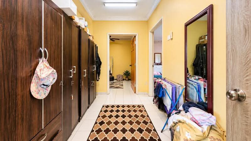 2-storey Terraced House for Sale in Kajang (Selangor) - Hafiz Sulaiman - Corridor - PropertyGuru.com.my
