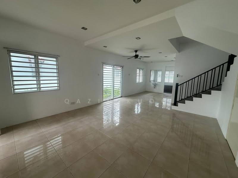 Rumah Teres 2-Tingkat untuk Dijual di Ipoh (Perak) - Qazin Khoo - Living Room - PropertyGuru.com.my