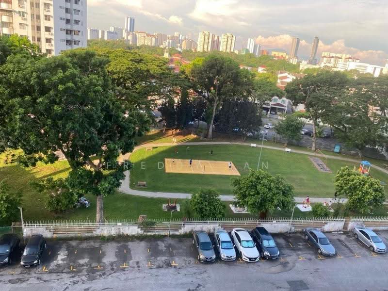 Pangsapuri untuk Dijual di Greenlane Heights Block B - Freddy Tan - Exterior - PropertyGuru.com.my