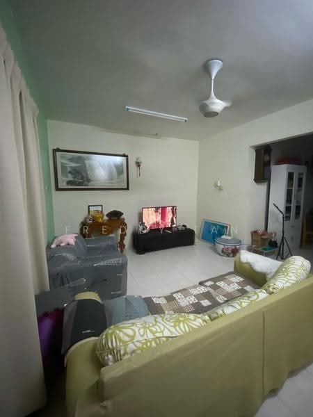 Pangsapuri untuk Dijual di Greenlane Heights Block B - Freddy Tan - Living Room - PropertyGuru.com.my