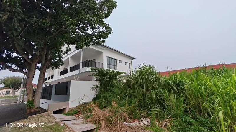 Semi-Detached House for Sale in BANDAR PUCHONG JAYA (Puchong) - Yew Long Woi - Exterior - PropertyGuru.com.my