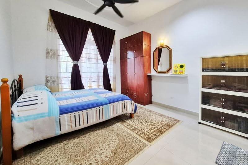 Semi-Detached House for Sale in Ampang Jaya (Ampang) - Khairul Syafiq - Bedroom - PropertyGuru.com.my
