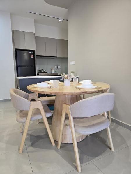 Kediaman Servis untuk Disewa di D'Ivo - ST Lim - Dining Room - PropertyGuru.com.my