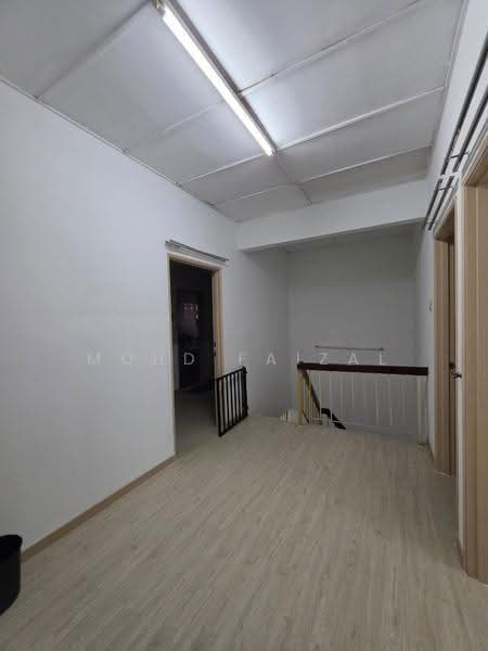 Rumah Teres 2-Tingkat untuk Dijual di Shah Alam (Selangor) - Mohd Faizal - Corridor - PropertyGuru.com.my