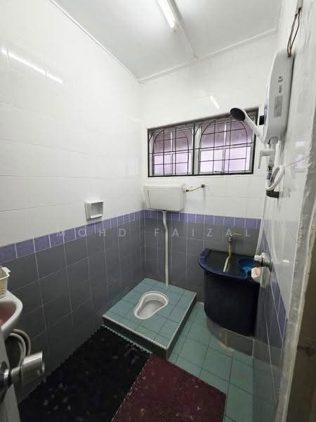 Rumah Teres 2-Tingkat untuk Dijual di Shah Alam (Selangor) - Mohd Faizal - Bathroom - PropertyGuru.com.my