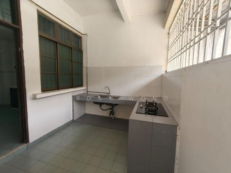2-storey Terraced House for Rent in Ulu Tiram (Johor) - Jordan Wong - Kitchen - PropertyGuru.com.my