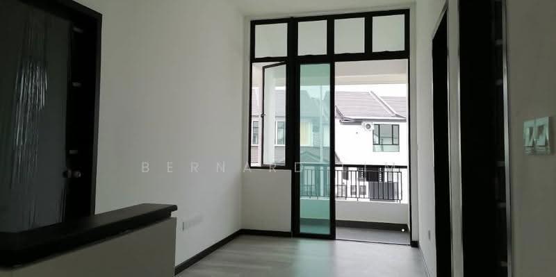 2-storey Terraced House for Sale in Bandar Tiram (Ulu Tiram) - Bernard Lim - Interior - PropertyGuru.com.my