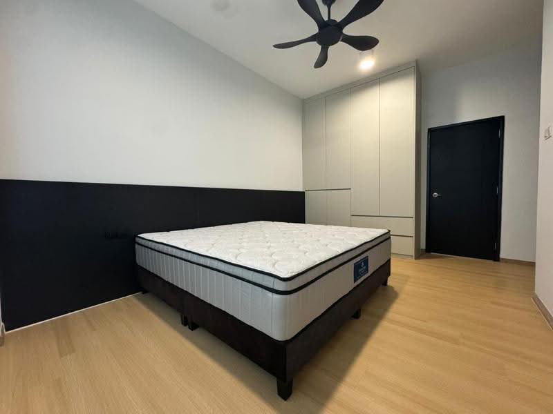 2-storey Terraced House for Rent in Taman Mount Austin (Tebrau) - Khoo . - Bedroom - PropertyGuru.com.my
