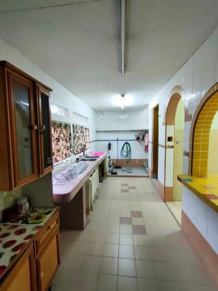 Semi-Detached House for Sale in Bandar Country Homes (Rawang) - Steven Lee - Kitchen - PropertyGuru.com.my