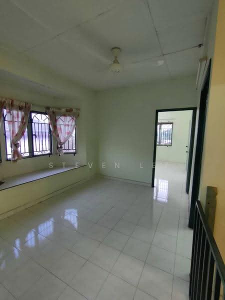 Semi-Detached House for Sale in Bandar Country Homes (Rawang) - Steven Lee - Living Room - PropertyGuru.com.my