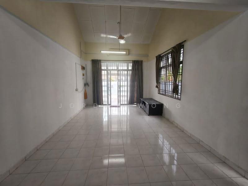 Rumah Berkembar untuk Disewa di Masai (Johor) - Jordan Wong - Living Room - PropertyGuru.com.my