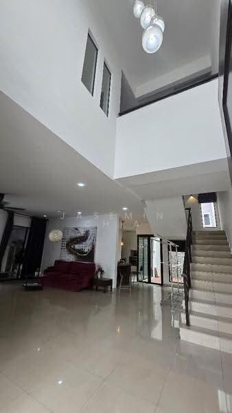 Semi-Detached House for Sale in Laman Residen Kipark Sri Utara (Batu Caves) - Jasemin Chia - Living Room - PropertyGuru.com.my