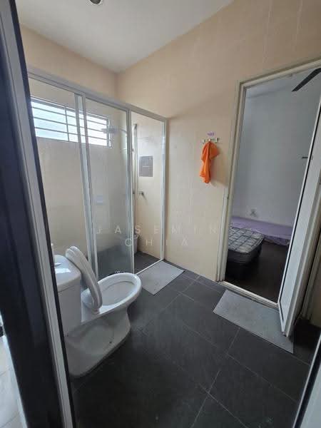 Semi-Detached House for Sale in Laman Residen Kipark Sri Utara (Batu Caves) - Jasemin Chia - Bathroom - PropertyGuru.com.my