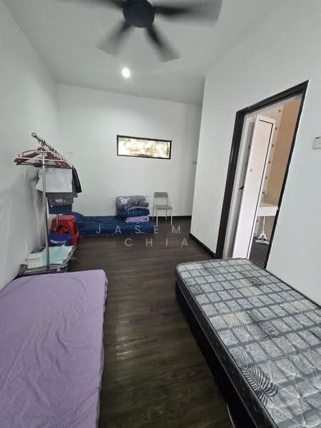 Semi-Detached House for Sale in Laman Residen Kipark Sri Utara (Batu Caves) - Jasemin Chia - Bedroom - PropertyGuru.com.my