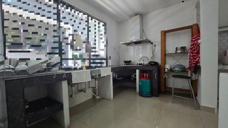 Semi-Detached House for Sale in Laman Residen Kipark Sri Utara (Batu Caves) - Jasemin Chia - Kitchen - PropertyGuru.com.my