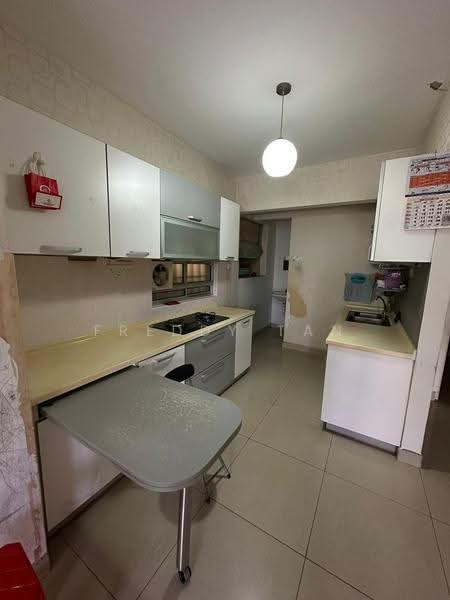 Pangsapuri untuk Dijual di Taman Lembah Hijau Block 3 - Freddy Tan - Kitchen - PropertyGuru.com.my