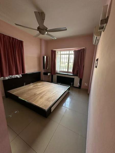 Pangsapuri untuk Dijual di Taman Lembah Hijau Block 3 - Freddy Tan - Bedroom - PropertyGuru.com.my